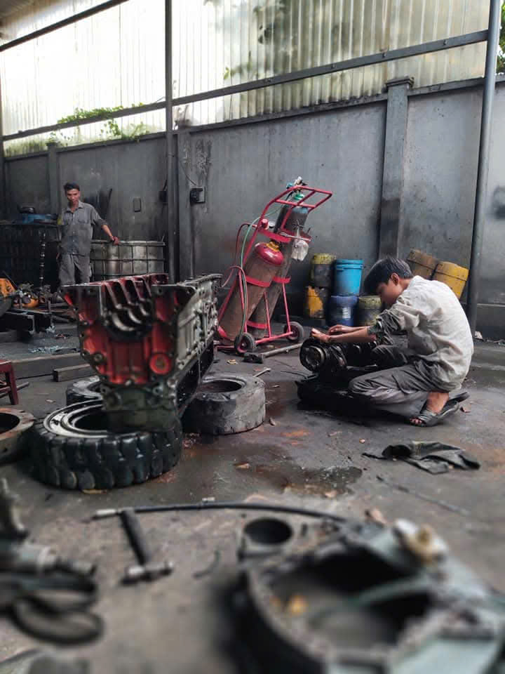 CÔNG TY TNHH TÂN TIẾN PHÁT FORKLIFT